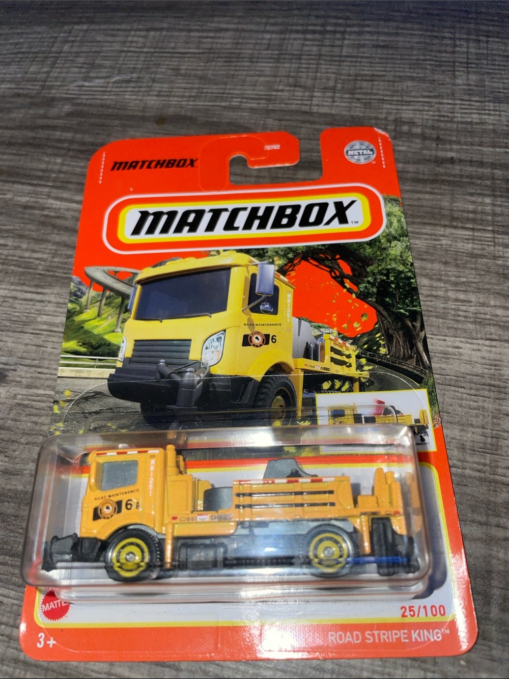 Matchbox Road Stripe King Toy Truck - Matchbox Yellow Utility Truck